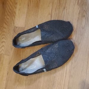 Toms lace shoes